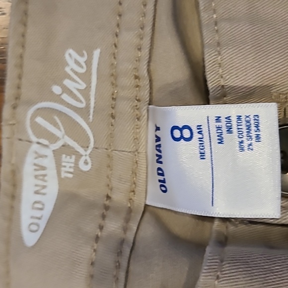 Old navy diva khaki's Size 8.  NEW - Picture 5 of 6